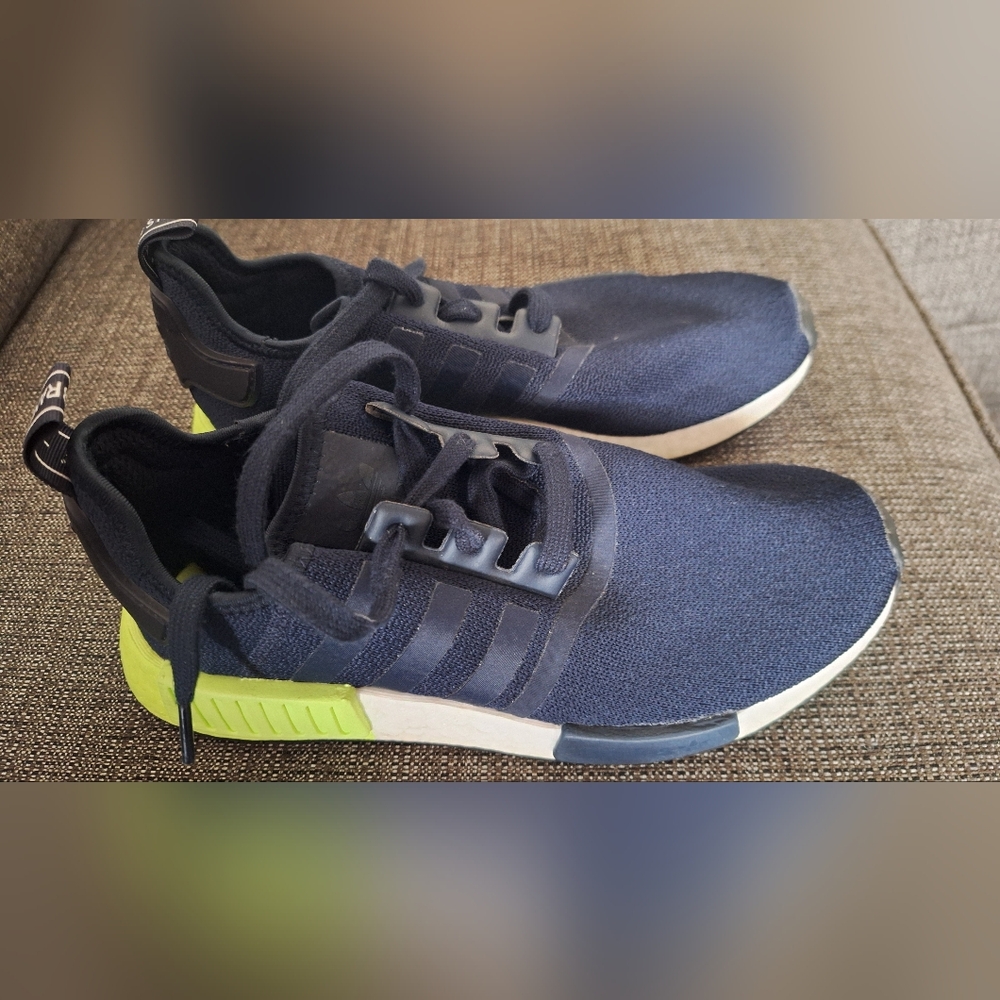 Adidas Men's Sz 8 Navy Athletic Sneakers with Lime Accent